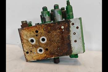 salg af John Deere 8320R Hydraulic brake valve