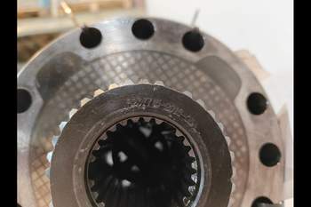 salg af John Deere 8320R Front axle differential