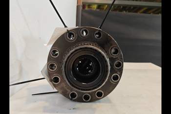salg af John Deere 8320R Front axle differential