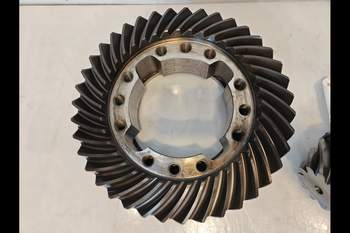 salg af John Deere 8320R Front axle differential