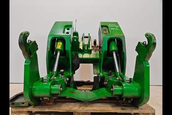 salg af John Deere 8320R Frontlift