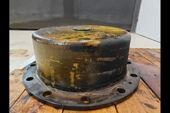 salg af John Deere 8320R RIGHT Front axle final drive