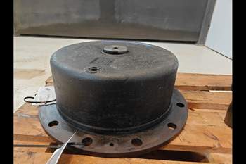 salg af John Deere 8320R LEFT Front axle final drive