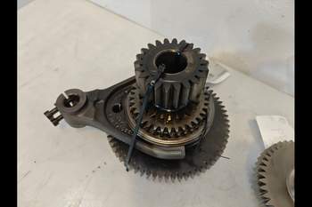 salg af John Deere 8320R Transmission Parts