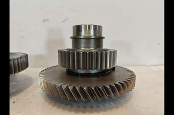 salg af John Deere 8320R Transmission Parts