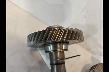 salg af John Deere 8320R Transmission Parts