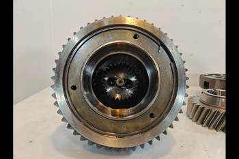 salg af John Deere 8320R Transmission Parts
