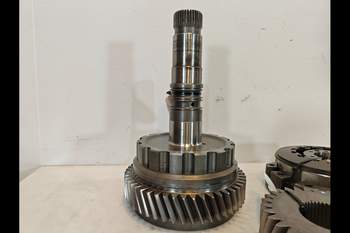 salg af John Deere 8320R Transmission Parts