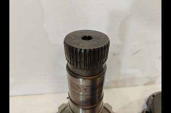 salg af John Deere 8320R Transmission Parts