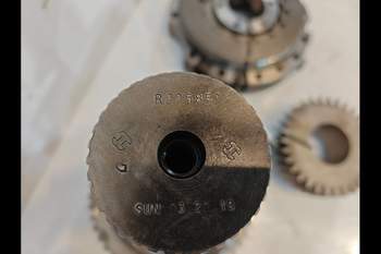 salg af John Deere 8320R Transmission Parts