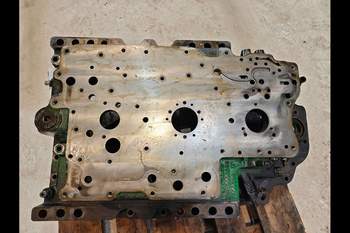 salg af John Deere 8320R Transmission Housing