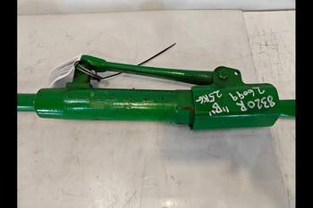 salg af John Deere 8320R RIGHT Lifting Rod