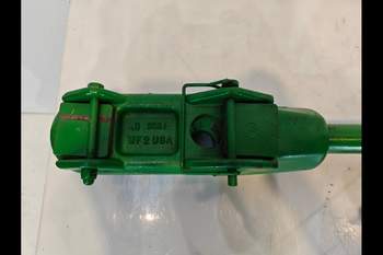 salg af John Deere 8320R LEFT Lifting Rod