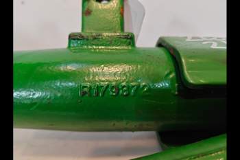 salg af John Deere 8320R LEFT Lifting Rod