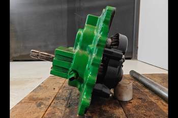 salg af John Deere 8320R PTO