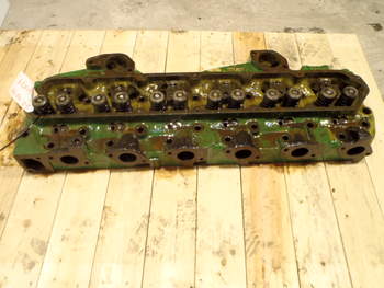 salg af John Deere 4050  Cylinder Head