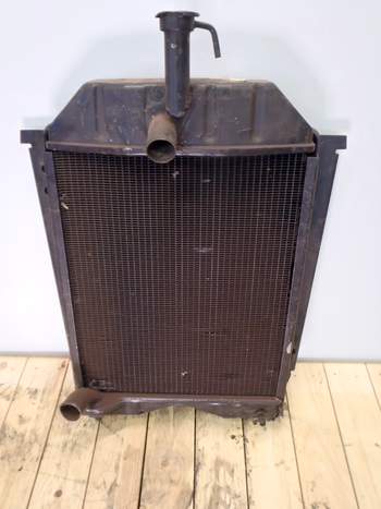 salg af Massey Ferguson 240  Water Radiator