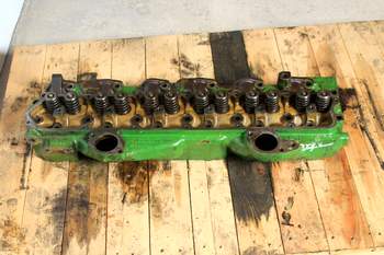 salg af John Deere 4040  Cylinder Head