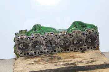 salg af John Deere 4040  Cylinder Head