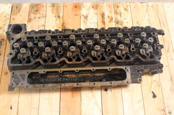 salg af Case MXU135  Cylinder Head