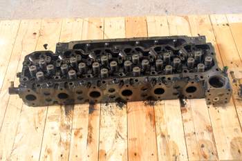 salg af Case MXU135  Cylinder Head