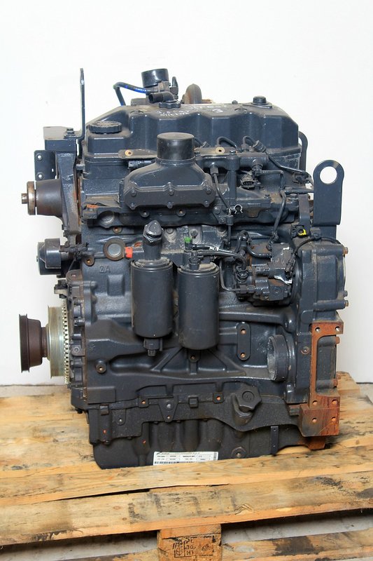 Двигатель new holland. Case 580 двигатель Iveco. Номер двигателя Ивеко кейс 580т. Case 695 2007 номер двигателя. Марка двигателя Case 2366.