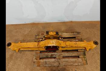 salg af Foraksel rør Case 695ST 