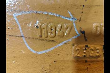 salg af Foraksel rør Case 695ST 