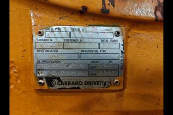 salg af Foraksel rør Case 695ST 