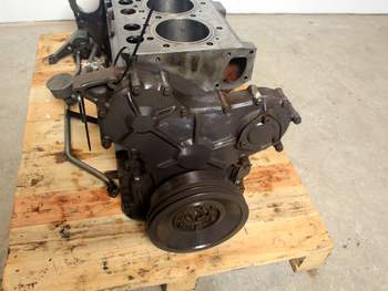 salg af Begagnade shortblock Massey Ferguson 8140 