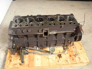 salg af Begagnade shortblock Massey Ferguson 8140 