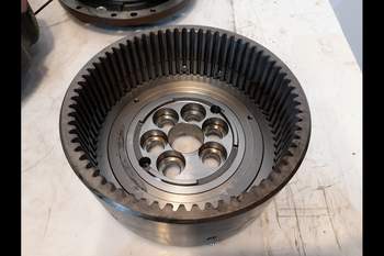 salg af Endandtrieb Vorderachse New Holland T6030 LINKS