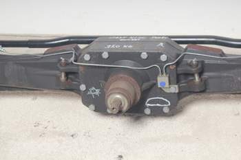 salg af Avskilt Framaxel Steyr 4130 Profi