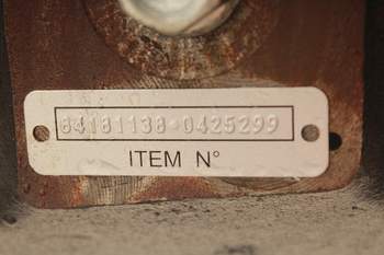 salg af Avskilt Framaxel Steyr 4130 Profi