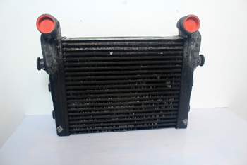 salg af Intercooler Case Puma 185 