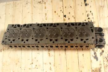 salg af Fendt 716  Cylinder Head