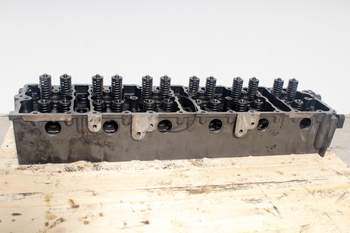 salg af Fendt 716  Cylinder Head