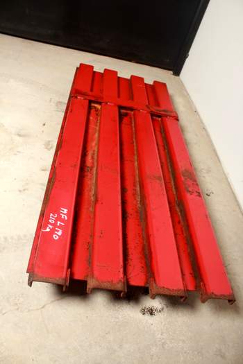 salg af Ballenpressen Heckklappen Massey Ferguson LB190 LINKS