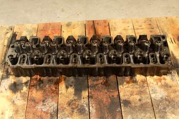 salg af Deutz-Fahr Agrotron 1130  Cylinder Head