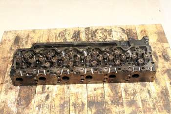 salg af Case MX270  Cylinder Head