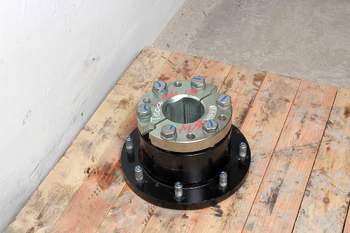 salg af Case Maxxum 150 RIGHT Rear wheelhub (Amercian type)