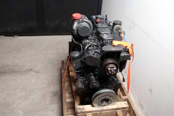 salg af Motor New Holland T6030