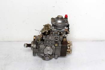 salg af New Holland 8360  Injectionpump