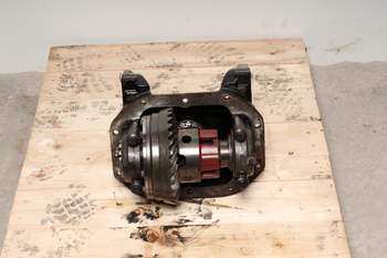 salg af Vorderachsdifferential Massey Ferguson 6270 