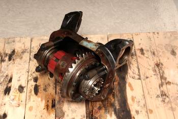 salg af Massey Ferguson 7480  Front axle differential