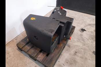 salg af Kraftstofftank New Holland TM190 