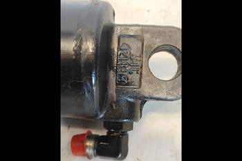 salg af Liftcylinder Case MX170
