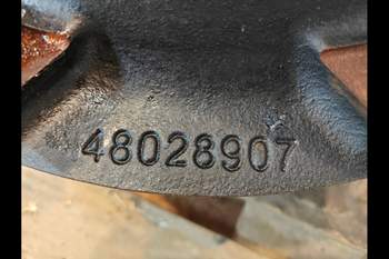 salg af Foraksel Slutdrev Case Puma 185 HÖGER