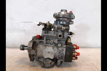 salg af Brændstofpumpe New Holland 8360