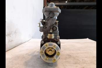 salg af Brændstofpumpe New Holland 8560